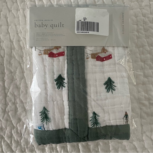 NWT Little Unicorn Cotton Muslin Christmas Powder Party Baby Quilt 30x40 Inches - Picture 1 of 5